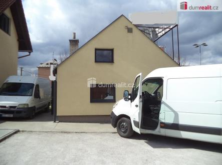 Pronájem - obchodní prostor, 50 m²