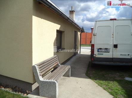 Pronájem - obchodní prostor, 50 m²