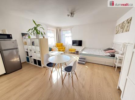 Pronájem bytu, 1+kk, 38 m²