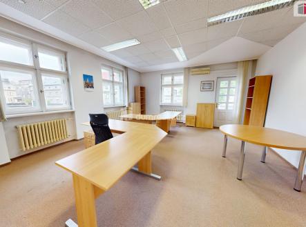 Pronájem kanceláře, 54 m²