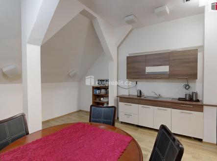 Pronájem kanceláře, 42 m²