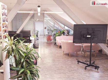 Pronájem kanceláře, 120 m² obrázek