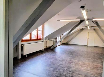 Pronájem kanceláře, 120 m²