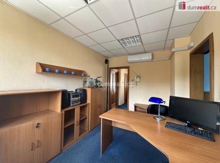 Pronájem - kanceláře, 75 m²