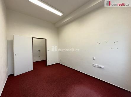 Pronájem - kanceláře, 109 m²