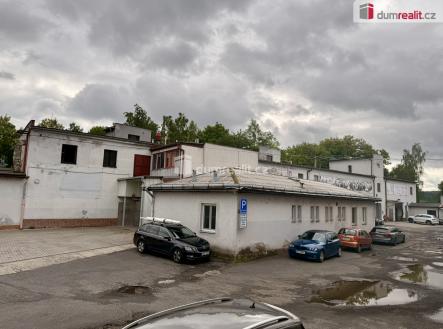Pronájem - komerční objekt, výroba, 1 233 m²