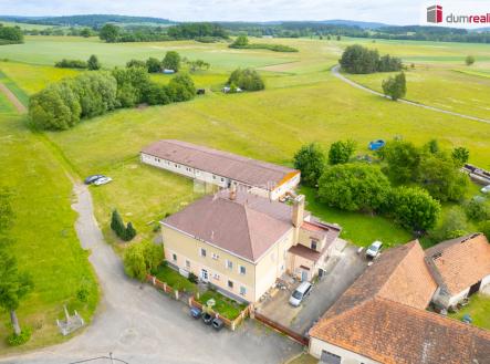 Prodej komerčního objektu, jiný, 932 m²