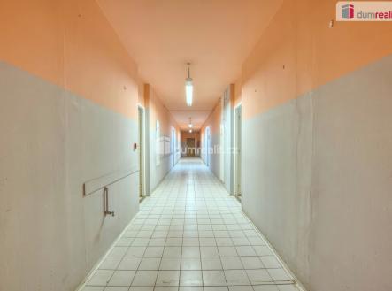 Pronájem - obchodní prostor, 39 m²