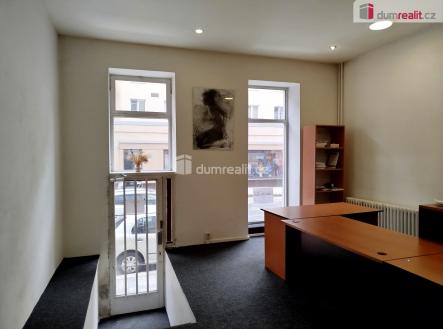 Pronájem - komerční objekt, obchodní centrum, 50 m²