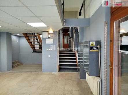 Pronájem - komerční objekt, obchodní centrum, 276 m²