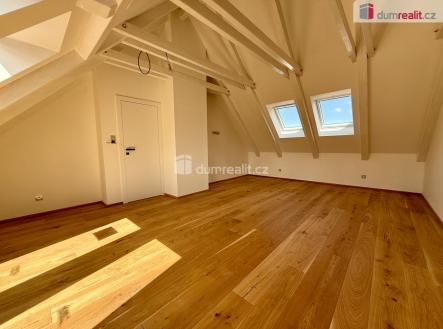 Prodej bytu, 4+kk, 105 m²