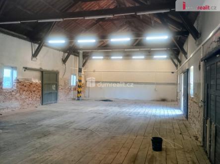 Pronájem - komerční objekt, sklad, 330 m²