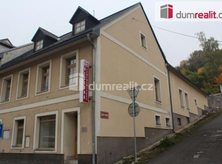 Pronájem obchodní prostor, 150 m²