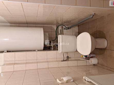 Pronájem obchodní prostory, 150 m²