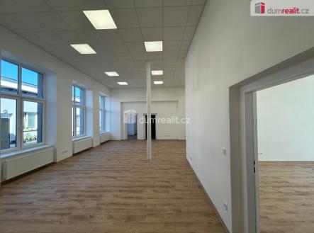 Pronájem - kanceláře, 190 m²