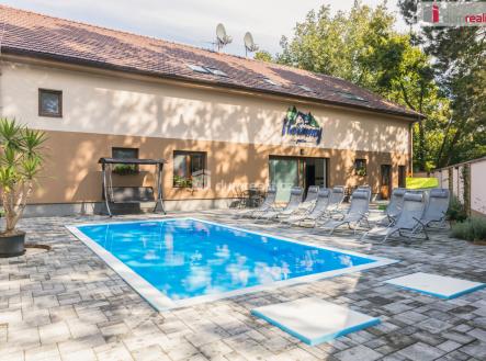 Prodej - penzion, 300 m²