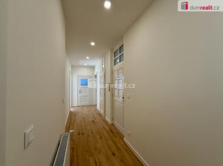 Pronájem bytu, 3+1, 105 m²