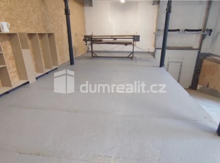Pronájem komerčního objektu, výroba, 200 m²