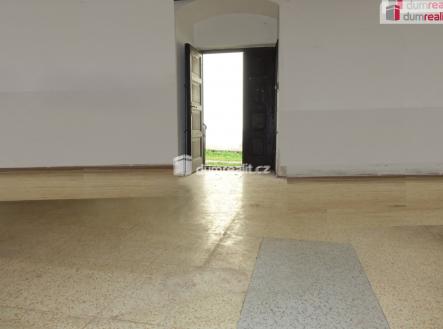 Pronájem skladovací prostor, 73 m²