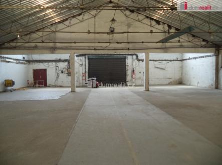 Pronájem výrobní prostor, 704 m²