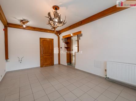 Prodej obchodní prostor, 107 m²