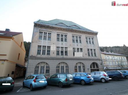 Prodej nájemního domu, 1 000 m²