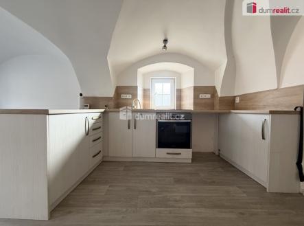 Pronájem bytu, 3+kk, 84 m²