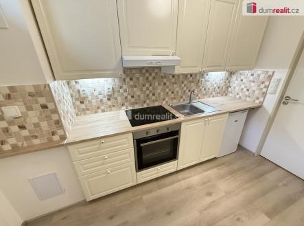 Pronájem bytu, 1+1, 27 m² obrázek