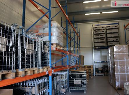 Pronájem skladovací prostor, 138 m²