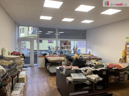 Pronájem obchodní prostor, 104 m²