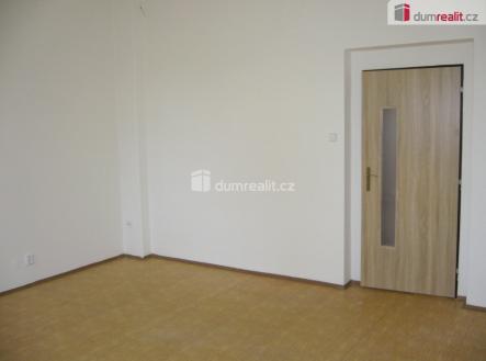 Pronájem bytu, 1+kk, 35 m²