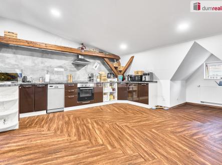 Prodej nájemního domu, 980 m²