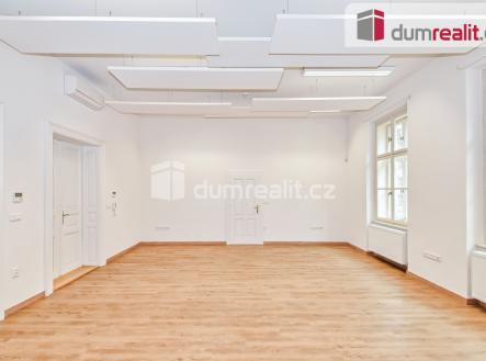 Pronájem kanceláře, 113 m²