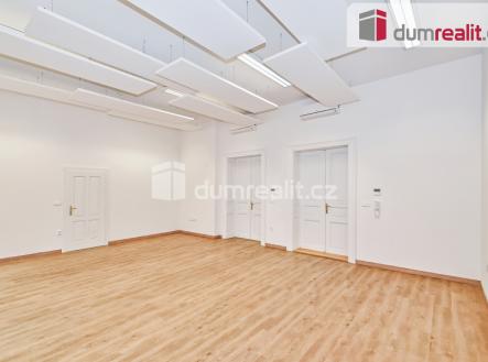 Pronájem kanceláře, 113 m²