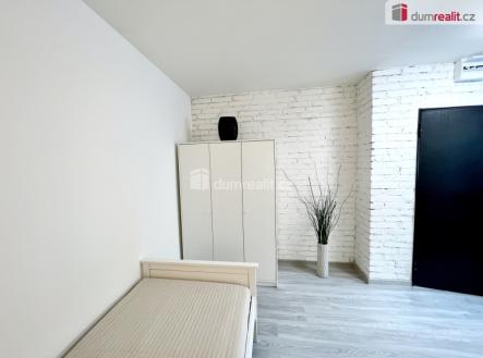 Pronájem bytu, 1+kk, 18 m²
