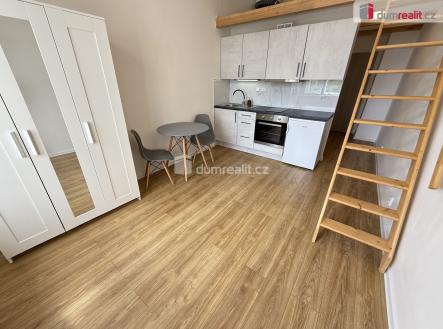 Pronájem bytu, 1+kk, 35 m²