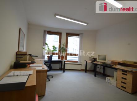 Pronájem kanceláře, 94 m²
