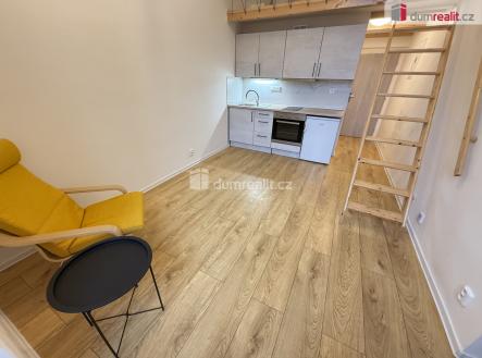Pronájem bytu, 1+1, 35 m²