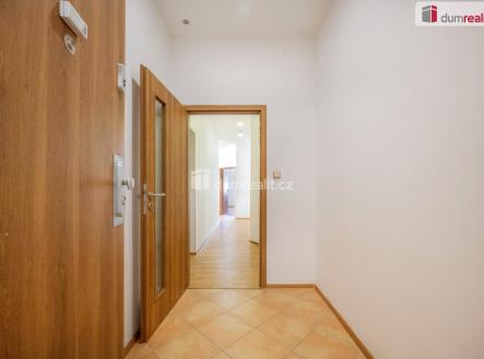 Pronájem bytu, 3+kk, 93 m²