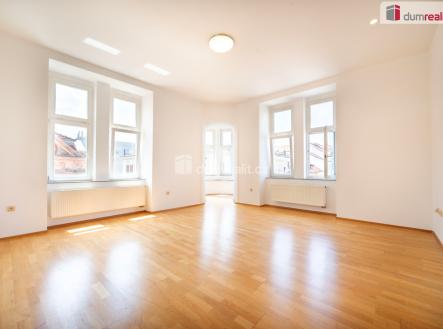 Pronájem bytu, 3+kk, 93 m²