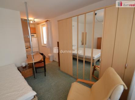 Pronájem bytu, 1+kk, 32 m²