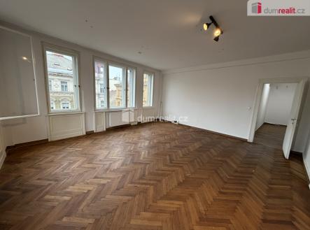 Pronájem kanceláře, 82 m²