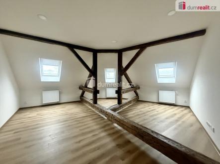 Pronájem bytu, 4+1, 128 m²