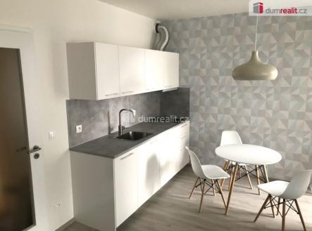 Pronájem bytu, 1+kk, 33 m²