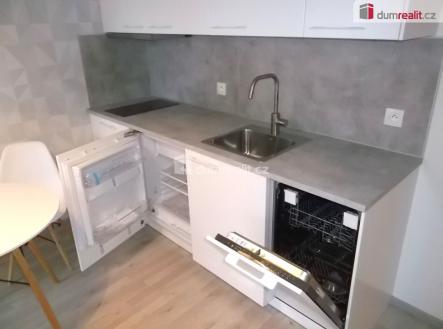 Pronájem bytu, 1+kk, 33 m²