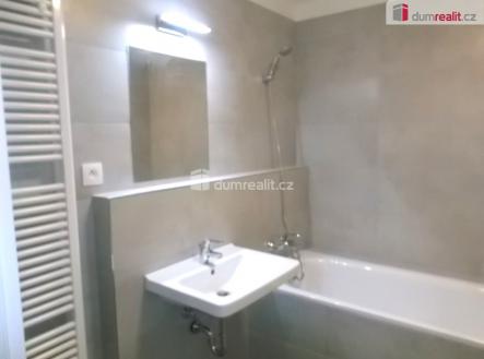 Pronájem bytu, 1+kk, 33 m²