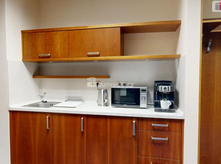 Pronájem kanceláře, 67 m²