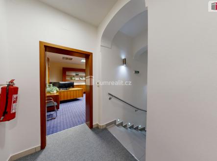 Pronájem kanceláře, 67 m²