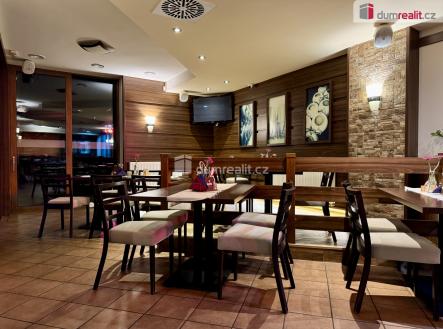 Pronájem restaurace, 908 m²