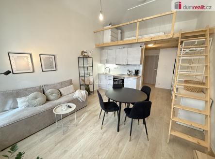 Pronájem bytu, 1+kk, 42 m²
